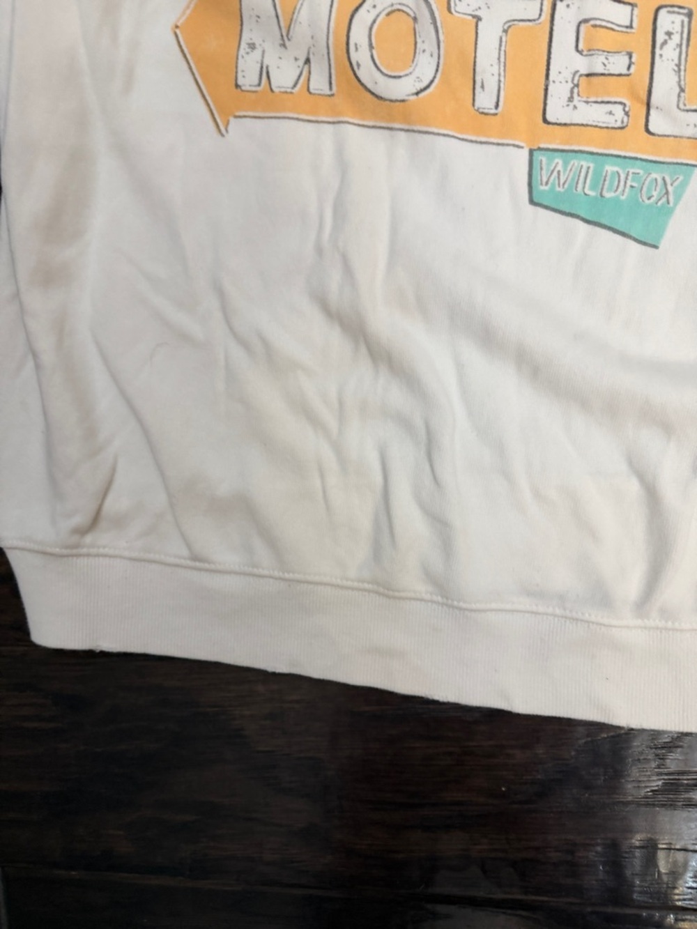 Wildfox Sweatshirt White Pullover with Black Logo Tag - Picture 7 of 14